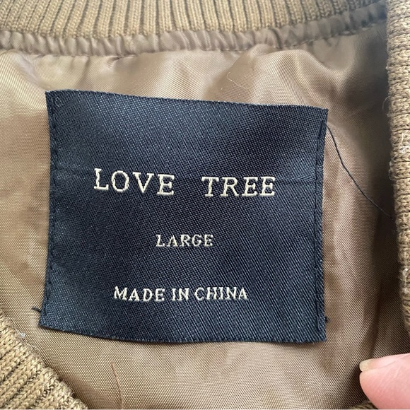 Camouflage bomber jacket: Large **w168 - Picture 12 of 14